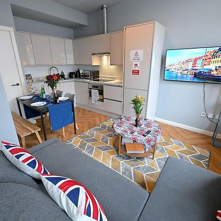 1 Bedroom Flat In Wood Green Piccadilly Line Londra Esterno foto