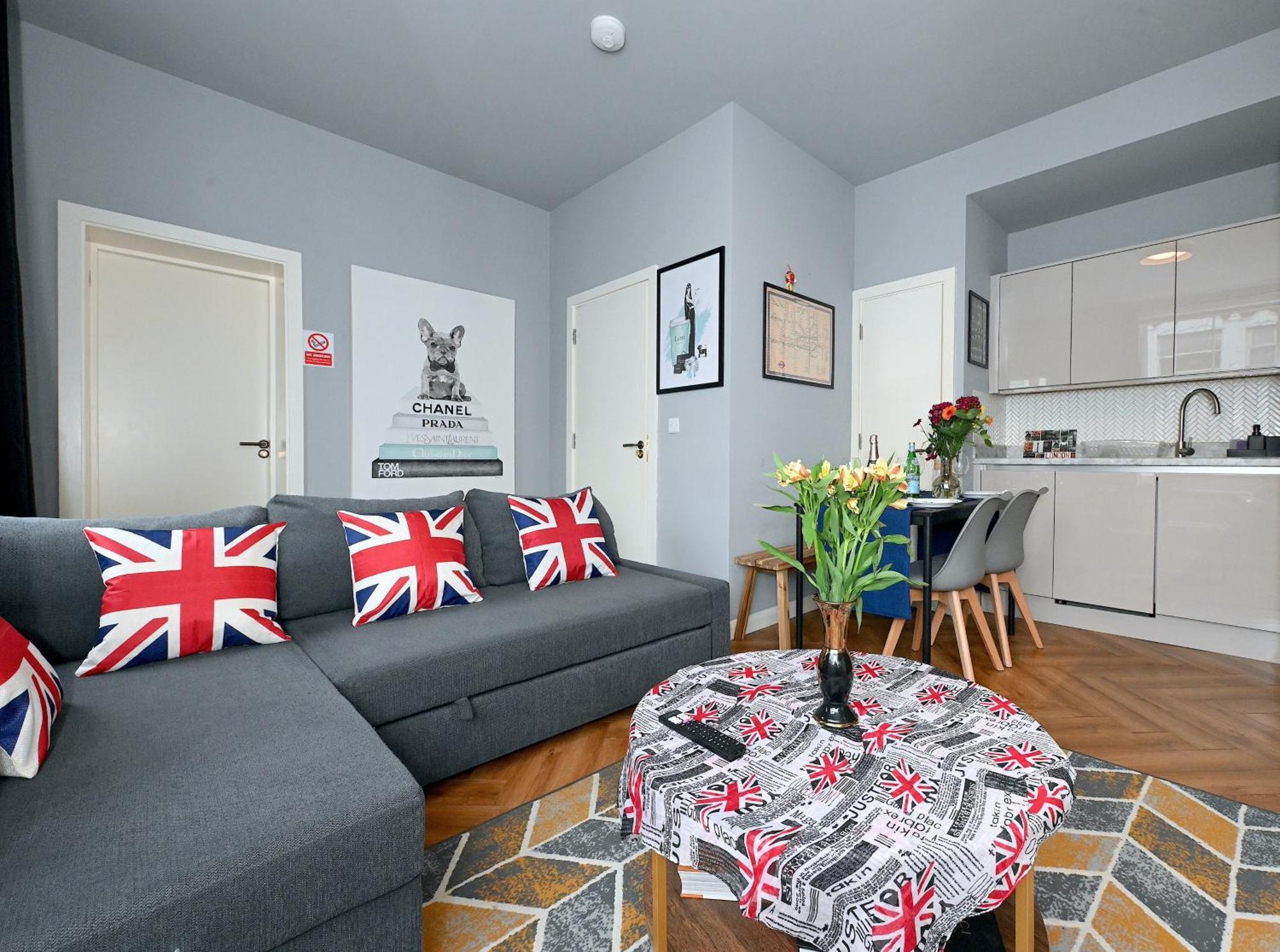 1 Bedroom Flat In Wood Green Piccadilly Line Londra Esterno foto